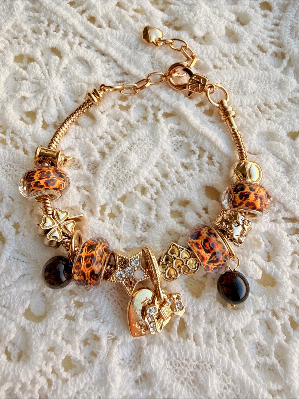 Gold Leopard Bead Charm Bracelet - Luxury Style - Picture 4 of 5